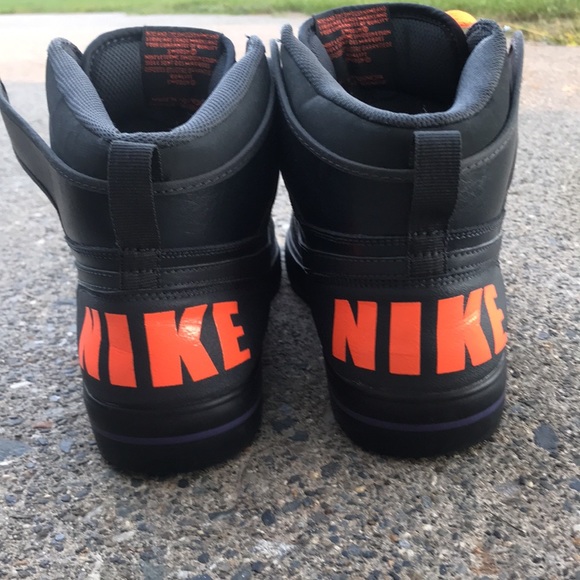 Mens 11.5 Nike Shoes🧡 - Picture 4 of 6